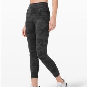 Wunder Under High-Rise Tight 25" 
Full-On Luon